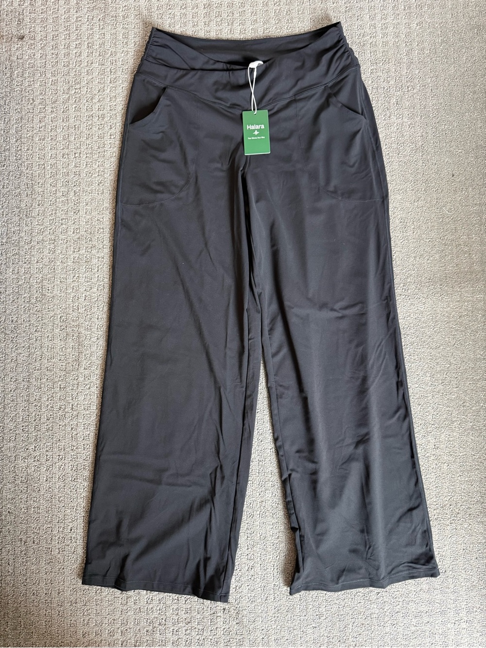 HALARA Black Wide-Leg Active Pants with Pockets